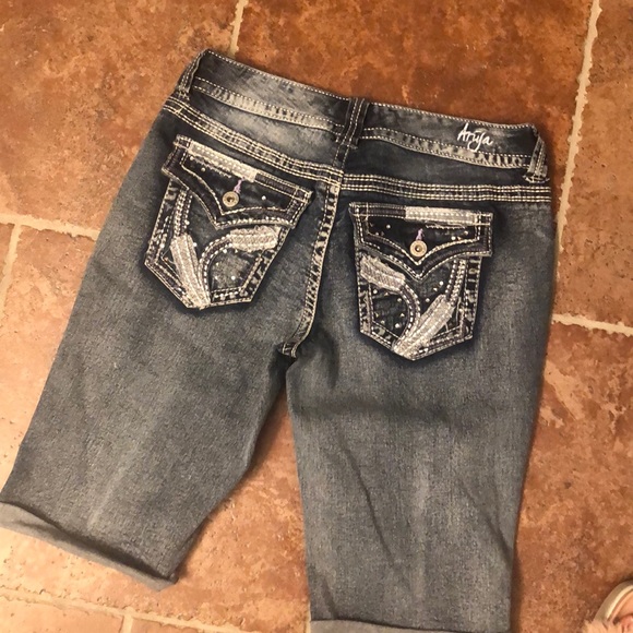 Jean Shorts - Picture 3 of 3